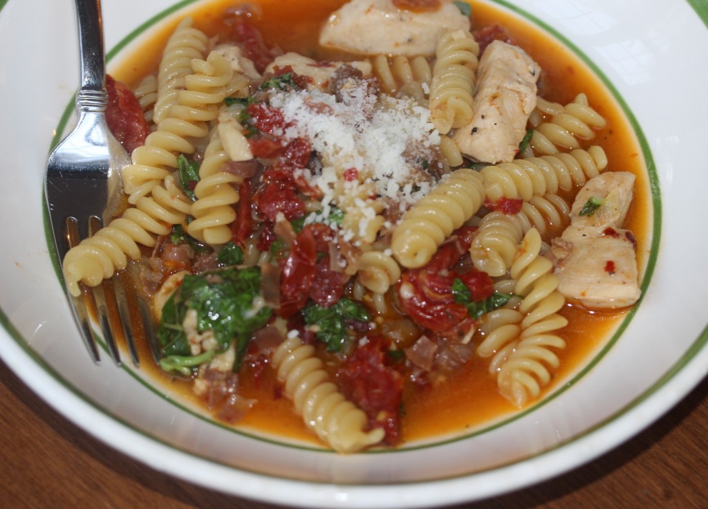 fusilli with sundried tomatoes and chicken